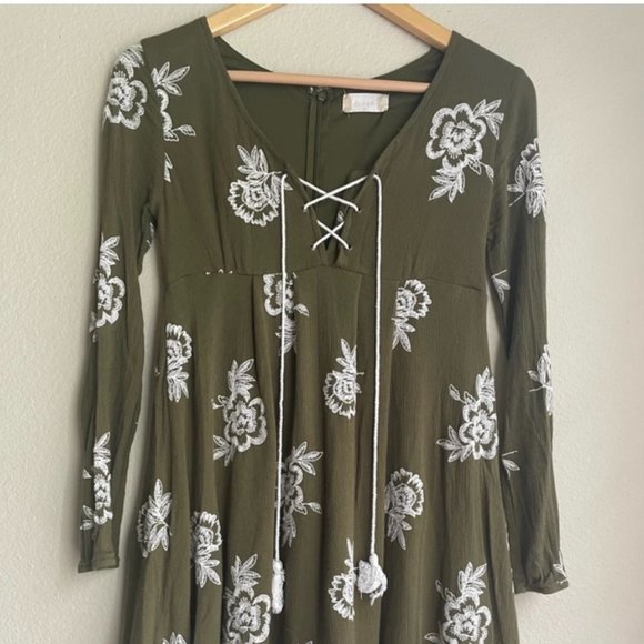 Altar'd State Dresses & Skirts - Altar’d State Green Flower Dress